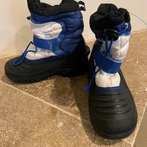 Youth Snow Boots  Size 13